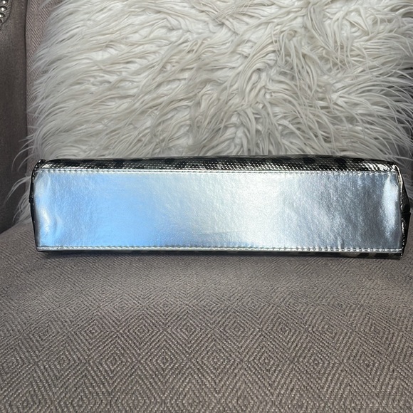 Wild Eye Designs Insulated Wine Bag w/ Wine Stopper - Picture 4 of 7